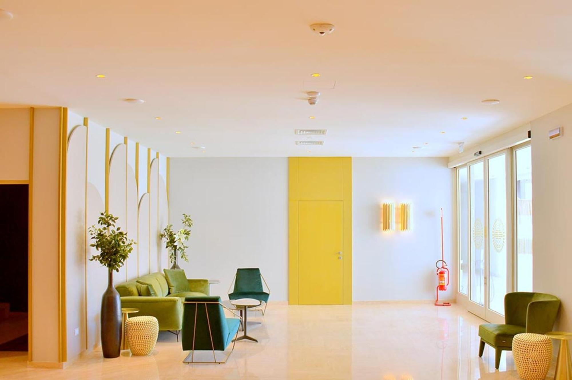 Peaceful Flat Next To The With Balcony Appartamento *